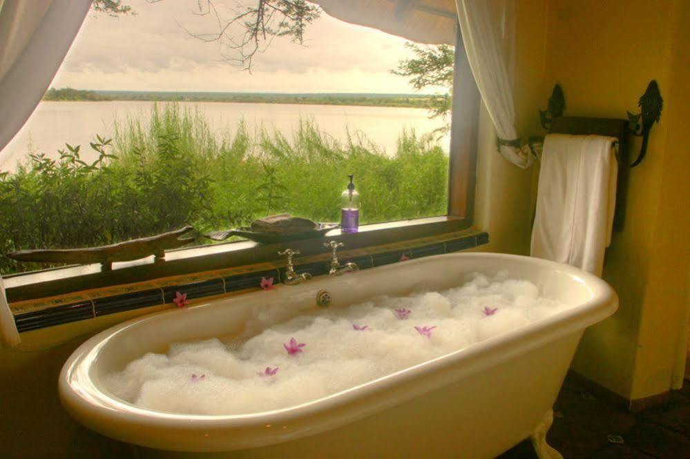 Tongabezi Lodge Simonga Esterno foto